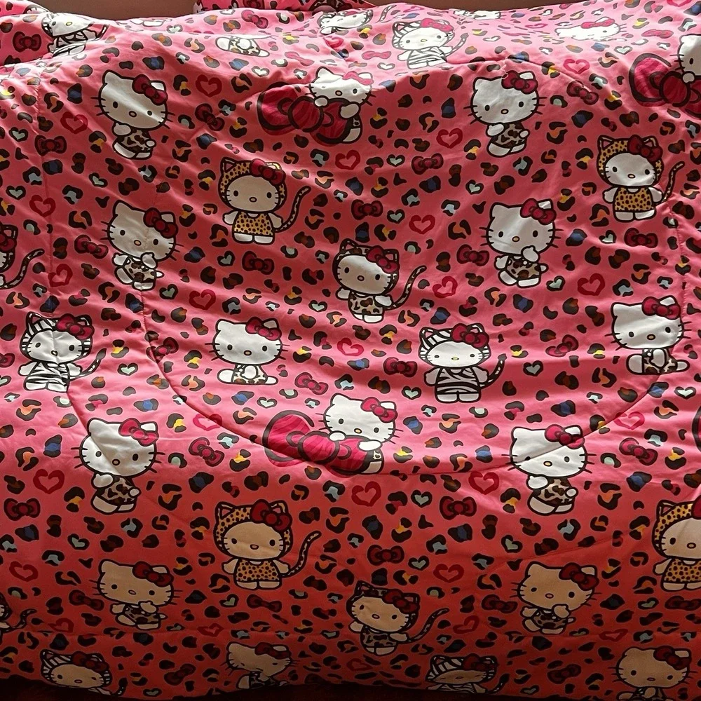 Hello Kitty Tropical Leaves Reversible Comforter Twin XL Pink Leopard